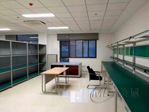 浙江鋁型材廠家生產(chǎn)的防靜電工作臺(tái)，和江蘇有什么不一樣？
