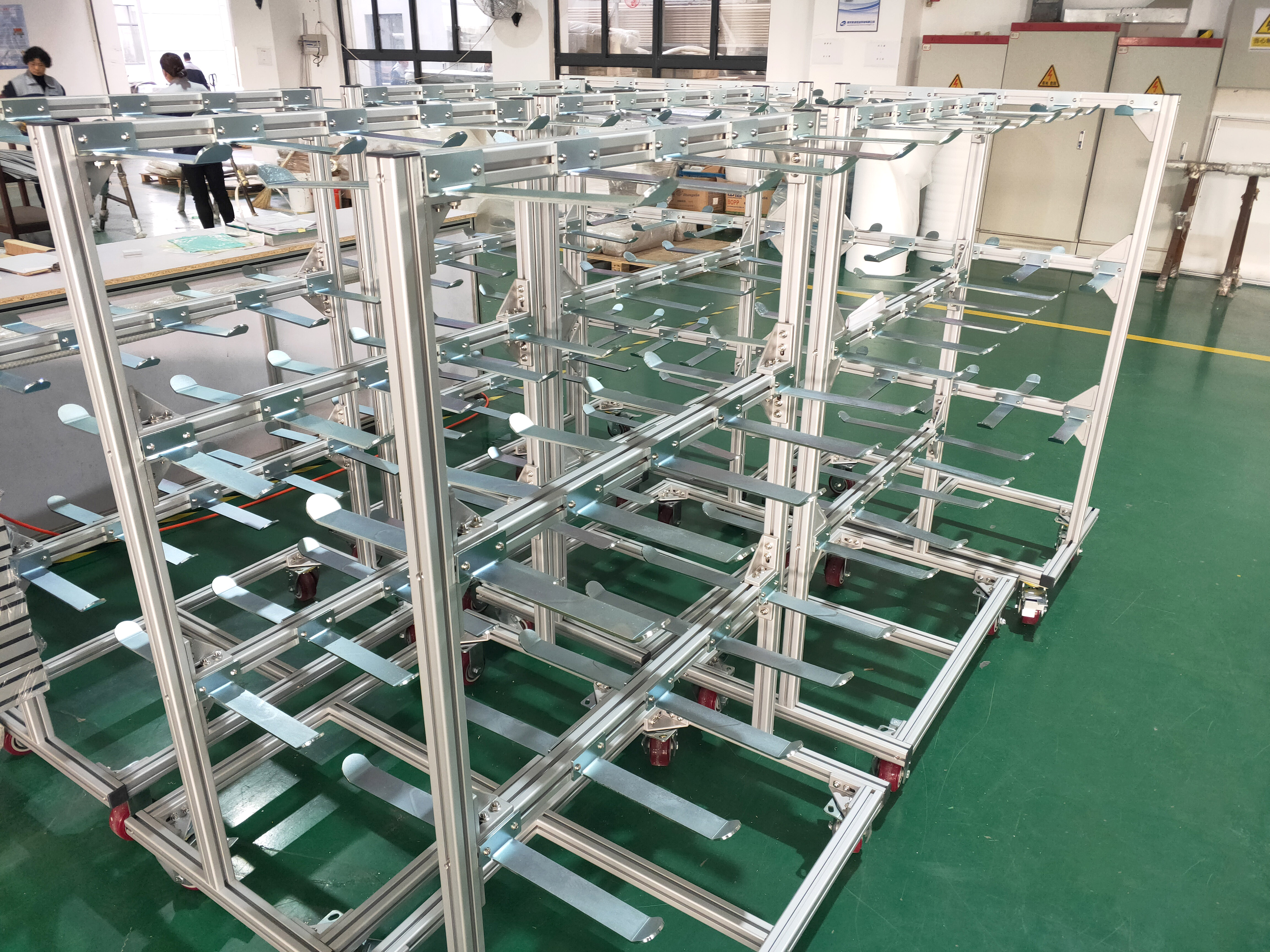 型材架屬于半成品，可變成各式成品